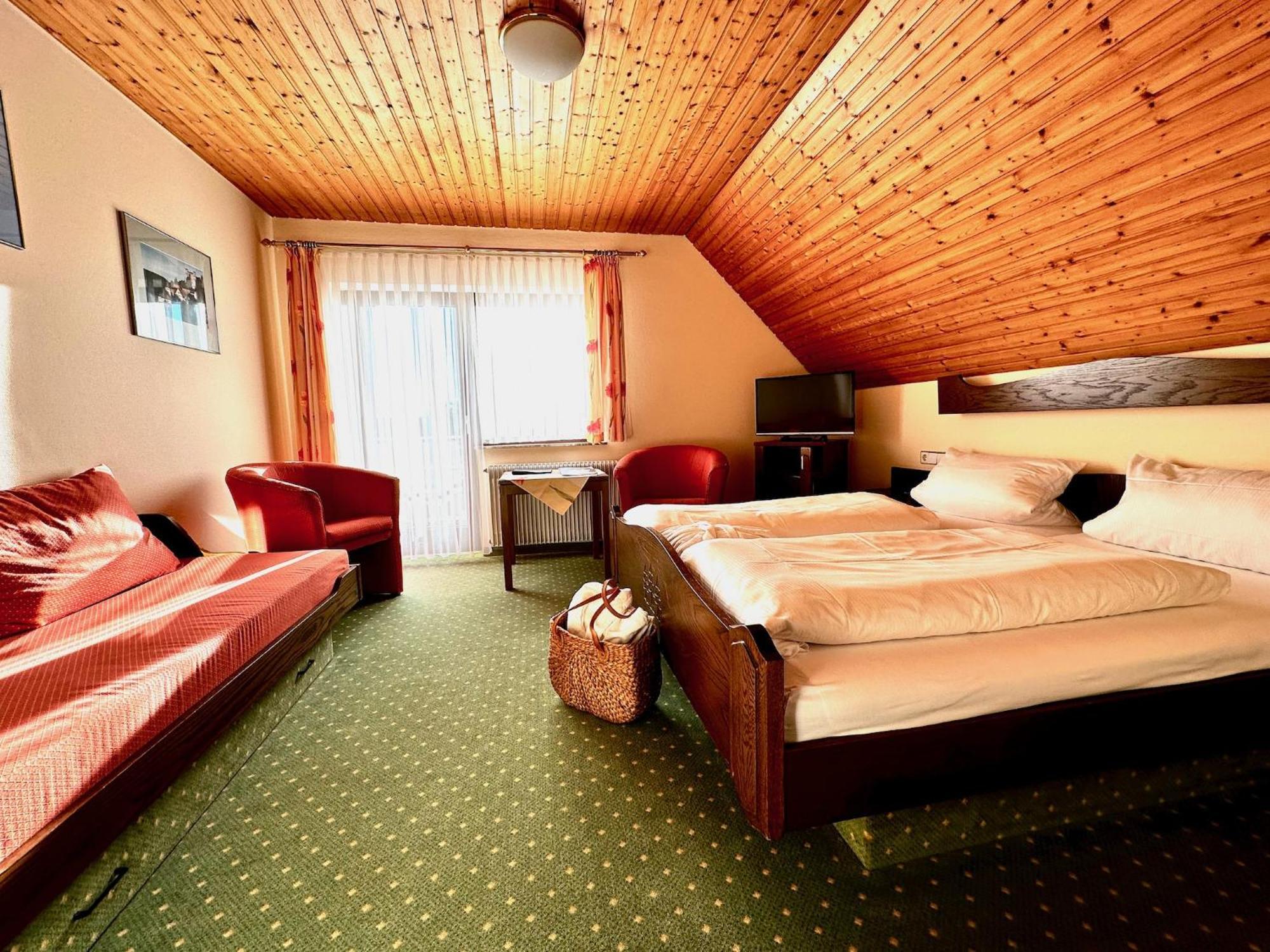 Hotel Restaurant Sonnenhof Neuweiler  Zimmer foto